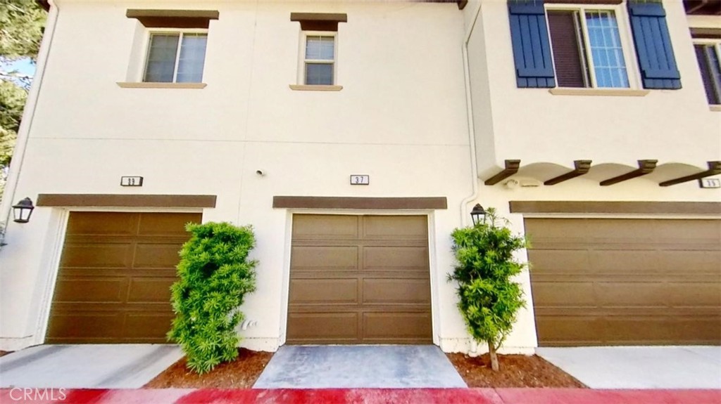 Lombard Court (WDLC) - Residential Lease