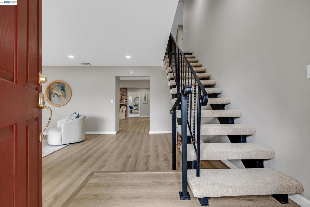3279 Santa Barbara Ct