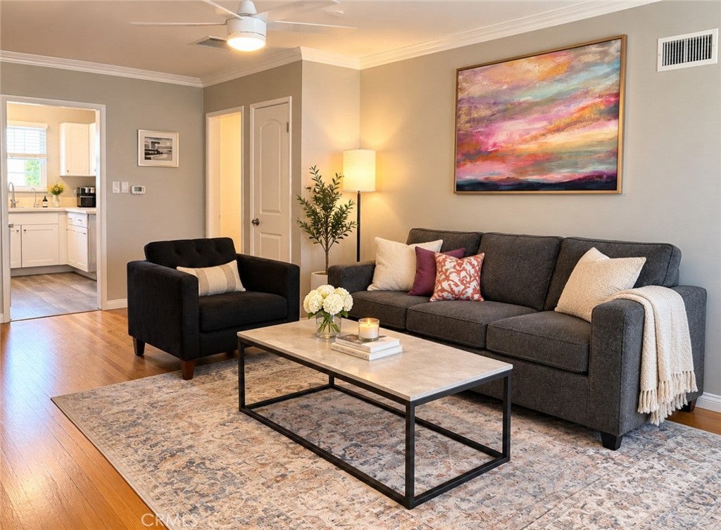 1057 E Appleton 10