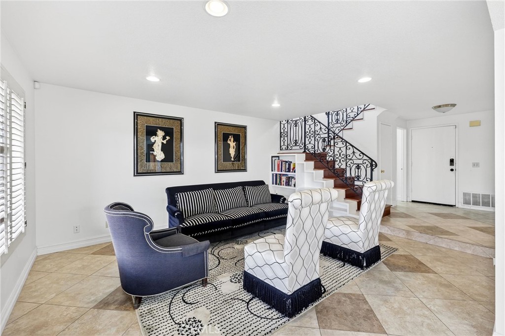 6800 Cedarbark Court