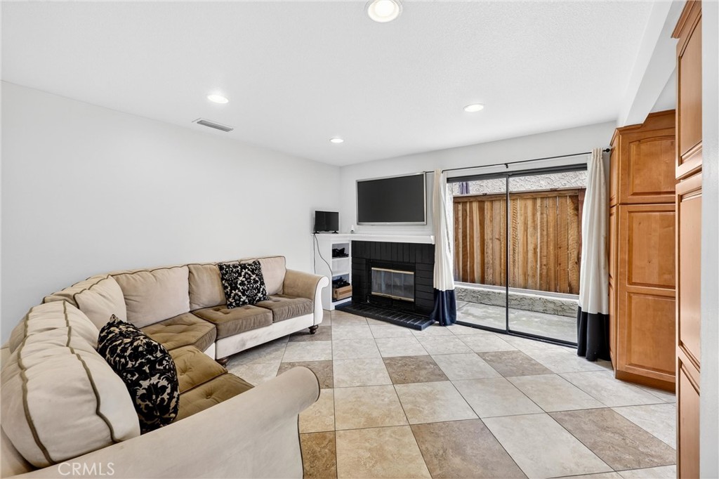 6800 Cedarbark Court