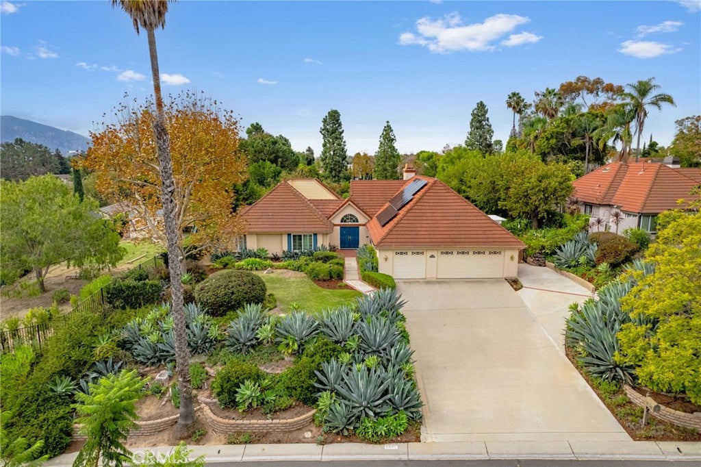 6697 Armitos Drive