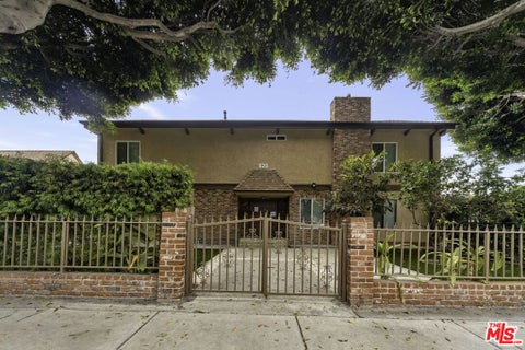Photo of 820 Pier Avenue #1, Santa Monica, CA 90405 (MLS # 26894459)
