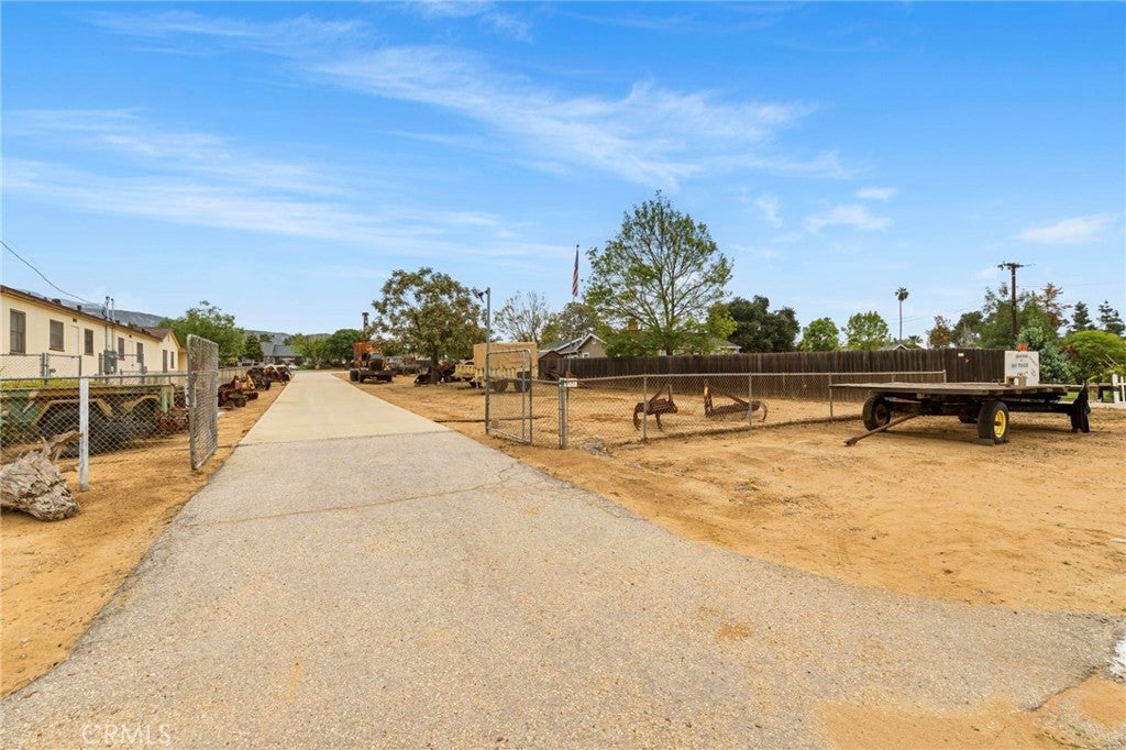 Yucaipa, California, 92399, United States, 3 Bedrooms Bedrooms, ,3 BathroomsBathrooms,Residential,Active,2045768
