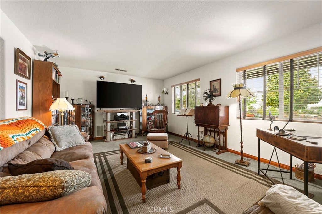 Yucaipa, California, 92399, United States, 3 Bedrooms Bedrooms, ,3 BathroomsBathrooms,Residential,Active,2045768