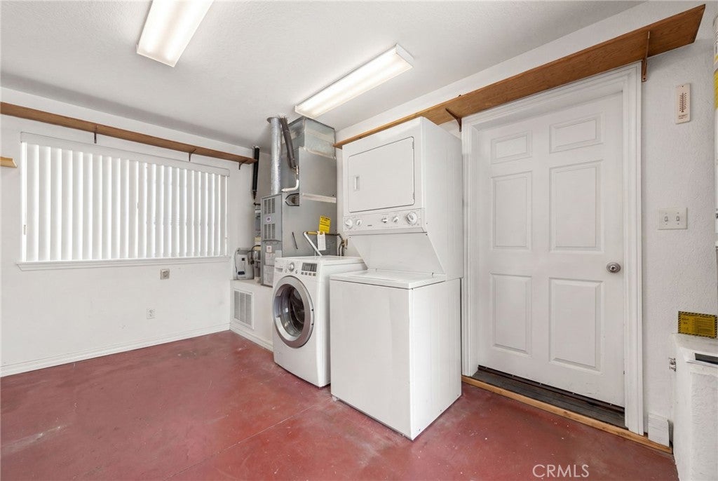 Yucaipa, California, 92399, United States, 3 Bedrooms Bedrooms, ,3 BathroomsBathrooms,Residential,Active,2045768