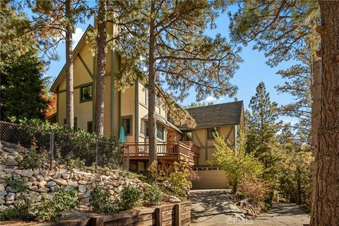 Photo of 27808 Alpen Dr, Lake Arrowhead, CA 92352 (MLS # IG26016997)