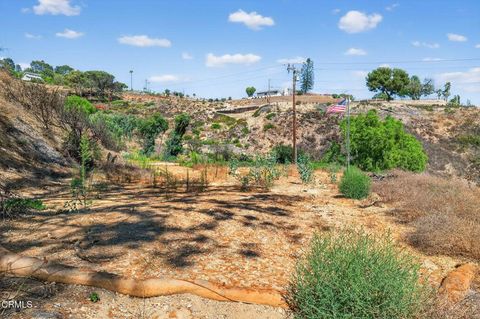 Photo of 250 W Highland Drive, Camarillo, CA 93010 (MLS # V1-32289) Photo of 250 W Highland Drive, Camarillo, CA 93010 (MLS # V1-32289)