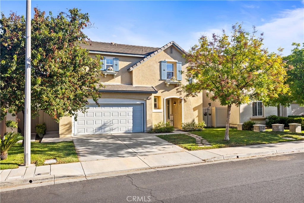 Welcome to 17556 Gladesworth Ln, Canyon Country – a beautifully updated and immaculately maintained home in a highly desirable neighborhood. With 3 bedrooms, 2.5 bathrooms, a spacious loft, and 1,858 sq ft of thoughtfully designed living space, this home is truly move-in ready.
The open-concept main floor features a bright living room that seamlessly flows into the upgraded kitchen and dining area, perfect for both everyday living and entertaining. The kitchen offers a pantry, stainless steel appliances, quartz countertops, recessed lighting, and a convenient breakfast bar.
Upstairs, you’ll find all three bedrooms, along with a laundry room for added convenience. The primary suite is a true retreat with a large bedroom, spa-like bathroom with a soaking tub, separate shower, dual sinks with quartz counters, and a walk-in closet. New carpet on the stairs and in all bedrooms adds a fresh touch throughout. Step outside to enjoy the backyard with a full-length covered patio, providing excellent shade and the ideal space for outdoor relaxation or gatherings. Situated in a sought-after neighborhood, this home is close to top-rated schools, shopping at Costco, Target, Trader Joe’s and Lowe’s, and offers easy access to the 14 freeway.
Don’t miss this opportunity to own a turn-key home in a fantastic location!