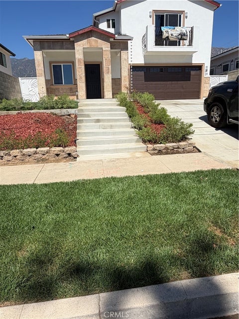 Photo of 41 W Harriet ST, Altadena, CA 91001 (MLS # DW26202712)