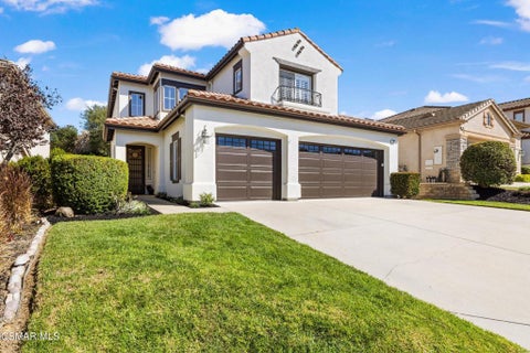 Photo of 590 Camino Del Sol, Thousand Oaks, CA 91320 (MLS # 226004679)