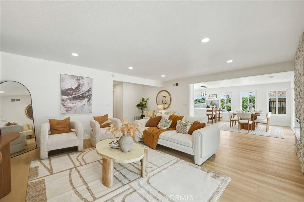 1356 Old Canyon