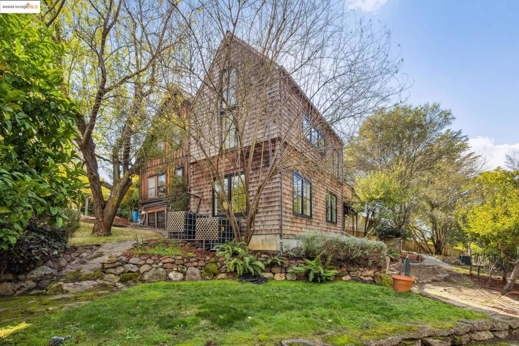 Photo of 541 Vistamont Ave Ave, Berkeley, CA 94708 (MLS # 41114606)