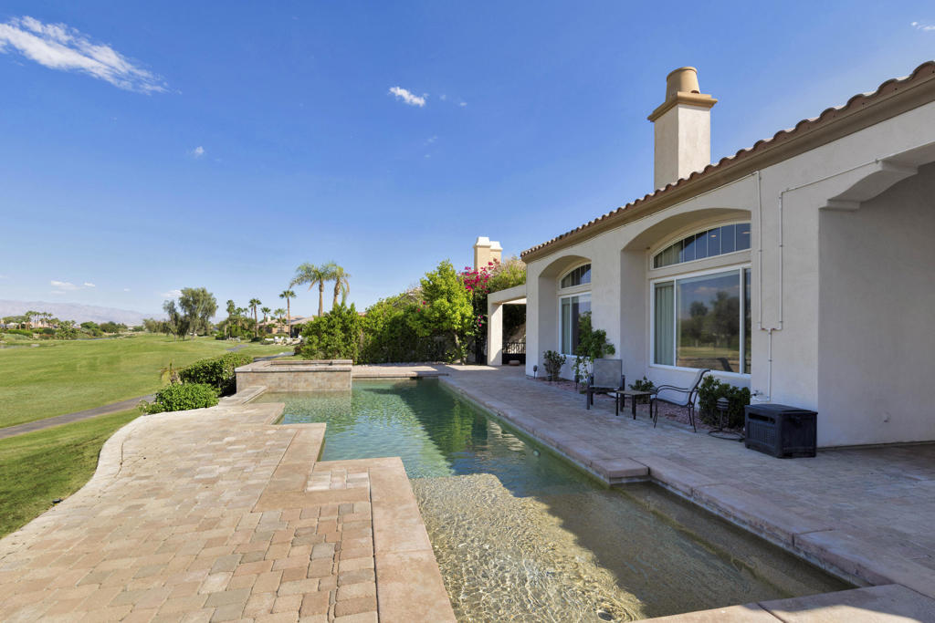 Mira Vista - Residential