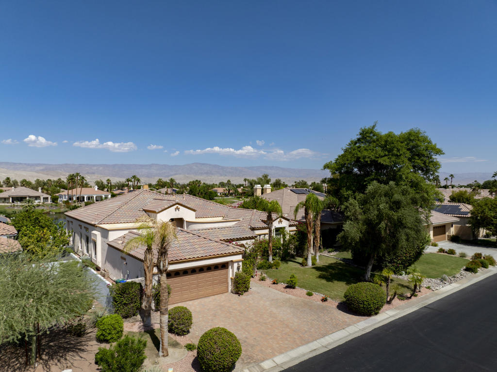 Mira Vista - Residential