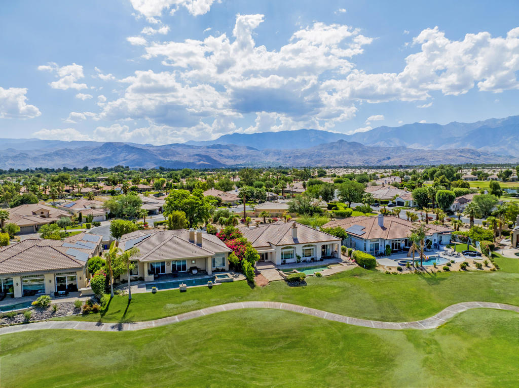 Mira Vista - Residential