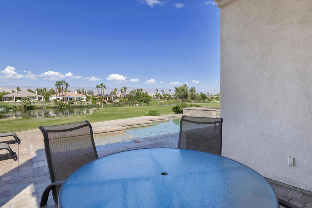 Mira Vista - Residential