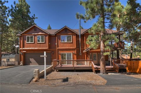 Photo of 284 Leonard Lane, Sugarloaf, CA 92386 (MLS # IG25183102)