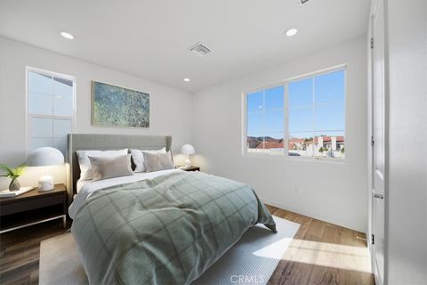 Tiny photo for 4805 Arroyo Run, Moorpark, CA 93021 (MLS # IV26038544)