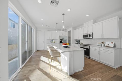 Tiny photo for 4805 Arroyo Run, Moorpark, CA 93021 (MLS # IV26038544)