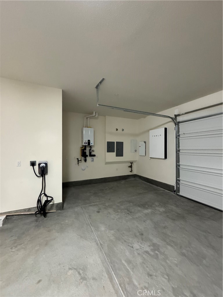 Aluna at Luna Park - Residential Lease