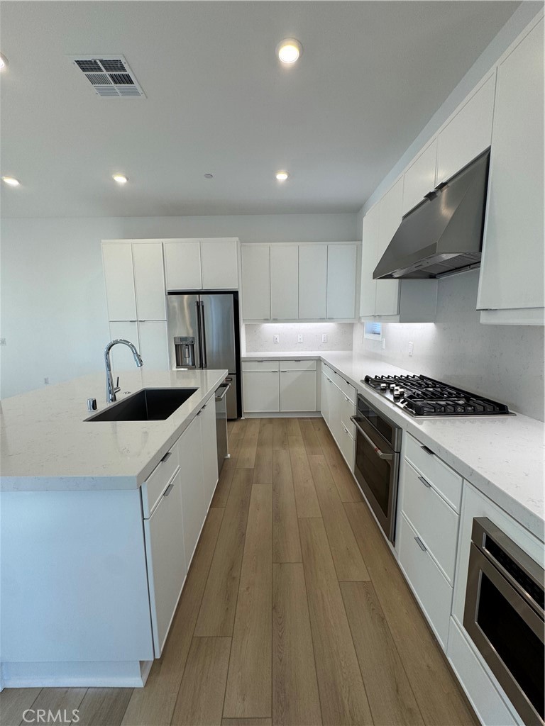 Aluna at Luna Park - Residential Lease