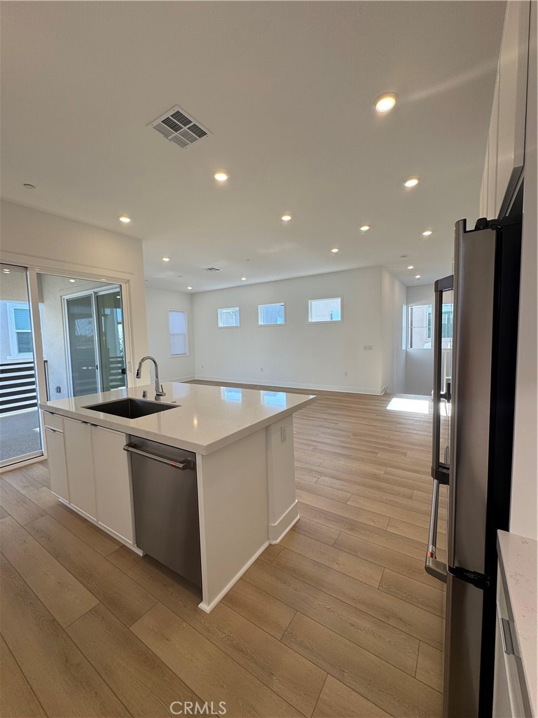 Aluna at Luna Park - Residential Lease
