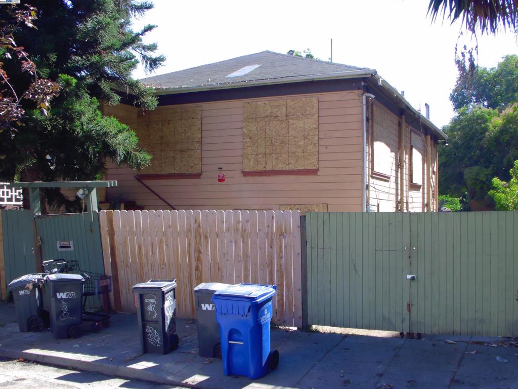 Welcome to your next project in the sought-after NOBE neighborhood of Oakland! This charming fixer-upper offers unlimited potential with a spacious layout and a bonus unconfirmed 1,000 sq. ft. basement — ideal for a future ADU, in-law suite, or rental unit. Upstairs features 2 bedrooms, 1 bathroom, and classic period details ready to be reimagined. The property sits on a convenient residential street near Temescal, Emeryville, and Berkeley, offering great access to BART, shopping, and dining. With nearby remodeled homes selling in the $900K+ range, this is the perfect opportunity for contractors, investors, or visionary homeowners looking to create instant equity. Highlights: Prime location in Oakland’s thriving NOBE corridor Huge upside with basement conversion potential Nearby parks, restaurants, and transit Solid ARV projection. Bring your vision — this one won’t last!