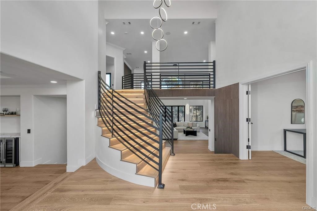 7460 E Hummingbird Circle
