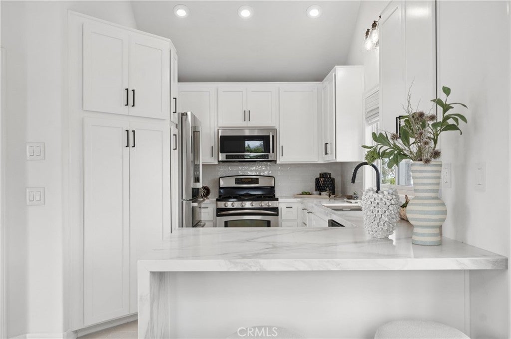 423 Poppy, Corona Del Mar CA 92625 - Photo 13