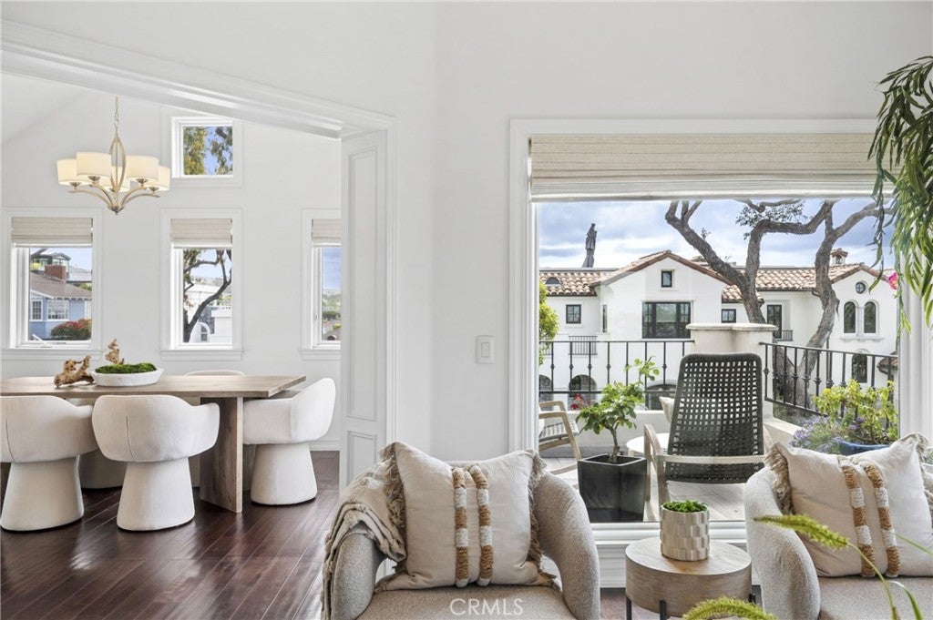 423 Poppy, Corona Del Mar CA 92625 - Photo 8