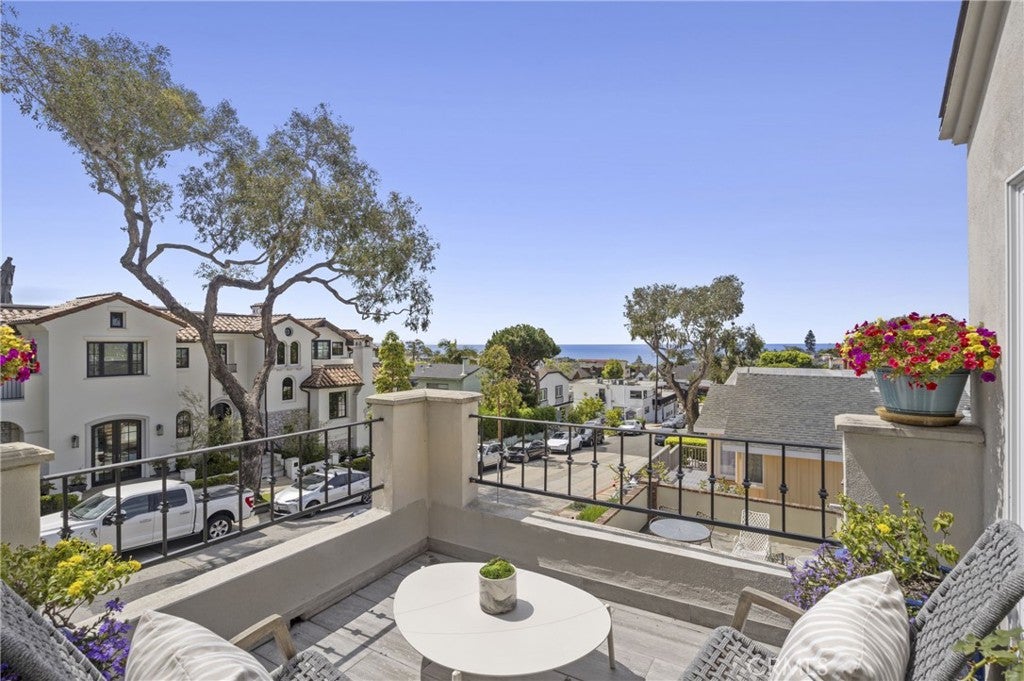423 Poppy, Corona Del Mar CA 92625 - Photo 10