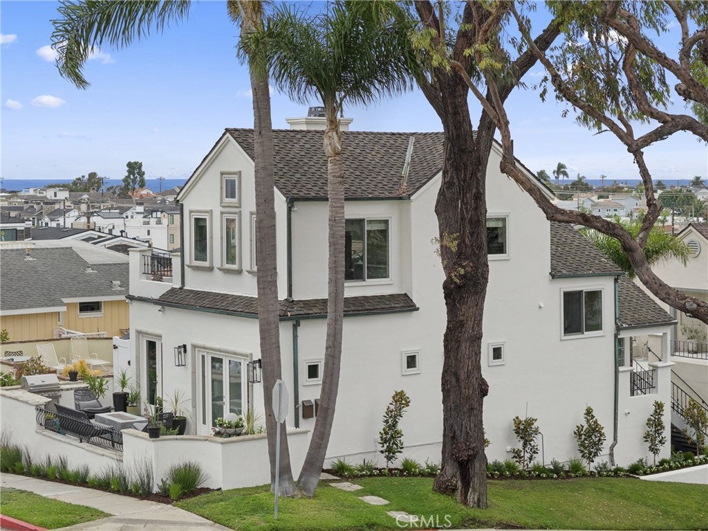 423 Poppy Ave