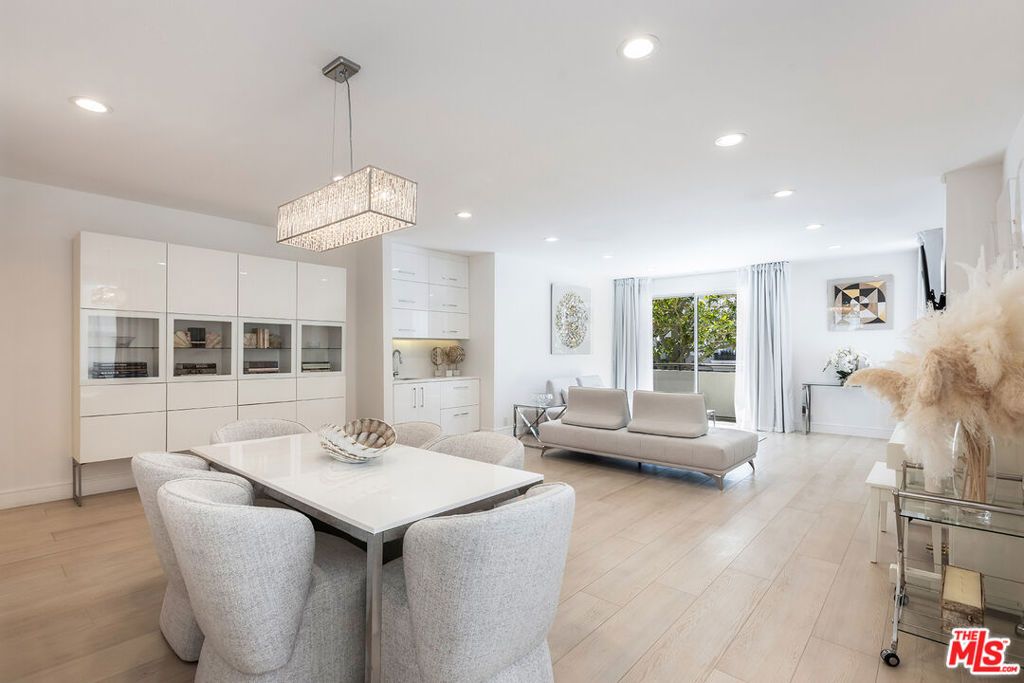 Photo of 1164 Wellesley Avenue #101, Los Angeles, CA 90049 (MLS # 25513083)