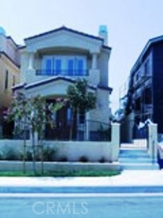 Imagine a home where space and privacy are abundant, catering to every family member's needs. This remarkable property boasts two luxurious primary suites, both conveniently located on the second floor alongside a spacious family room, offering an ideal retreat and gathering space.
With a total of 4 generous bedrooms and 3.5 well-appointed bathrooms, this house provides ample room for relaxation and entertaining. The thoughtful layout ensures privacy and functionality, making everyday living a true pleasure. Adding to the allure is a gourmet kitchen featuring stainless steel appliances, perfect for culinary enthusiasts and entertaining guests. This isn't just a house; it's a versatile sanctuary ready to adapt to your unique lifestyle.
Homes offering this level of thoughtful design, dual primary suite convenience, and a gourmet kitchen are highly sought after. Don't miss the chance to experience this exceptional property firsthand.