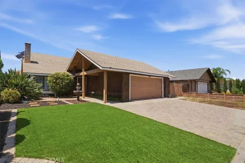 MLS: CV26152390