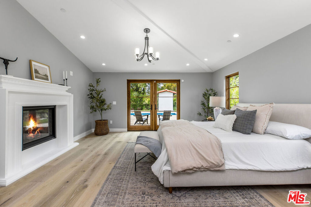 6888 Alta Vista Drive