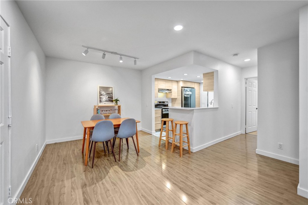 460 Oak Street 316