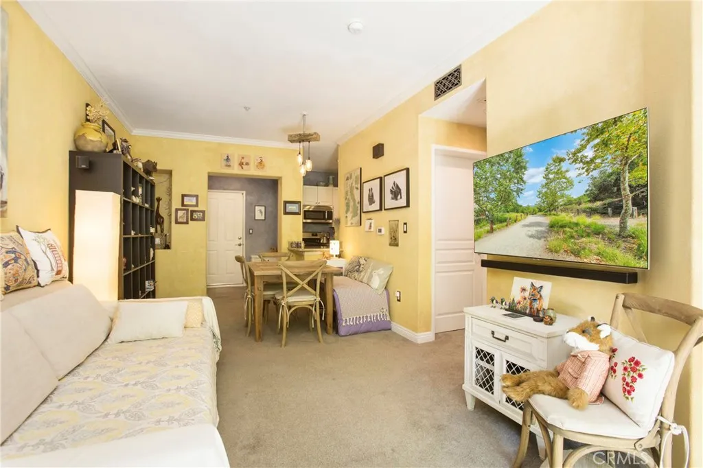 Irvine, California 92612, United States, 1 Bedroom Bedrooms, ,1 BathroomBathrooms,Residential,Active,237480