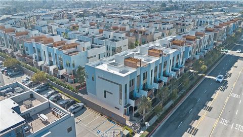 645 W 17th Street Costa Mesa CA 92627