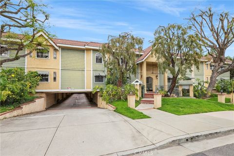 Photo of 25 Palmetto Drive #E, Alhambra, CA 91801 (MLS # PF26069516)