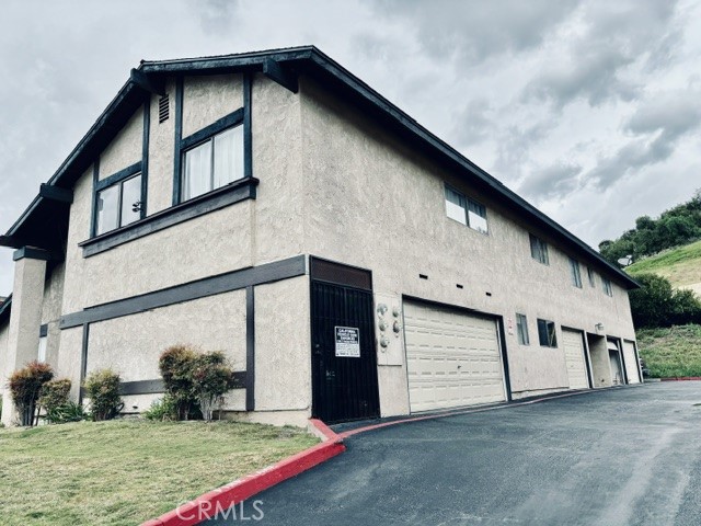 1741 E Nanette