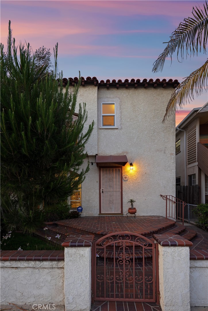 5745 Campo Walk