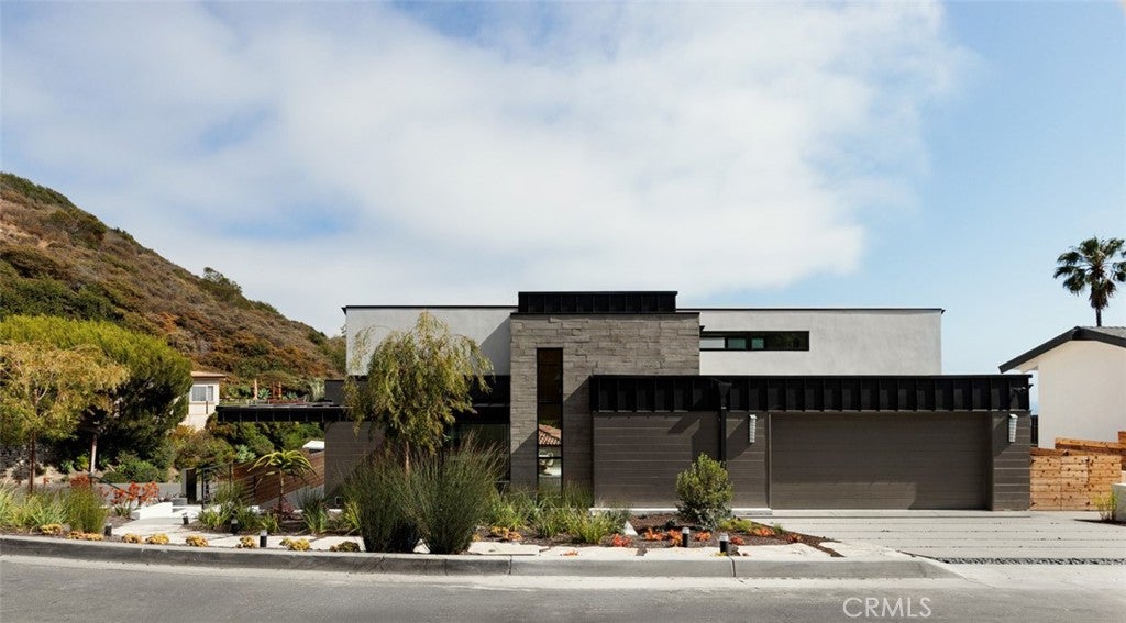 1105 Skyline Drive