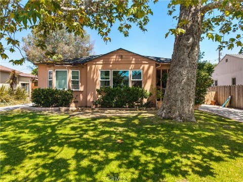 Photo of 3570 Colonial Avenue, Los Angeles, CA 90066 (MLS # SR26181606)