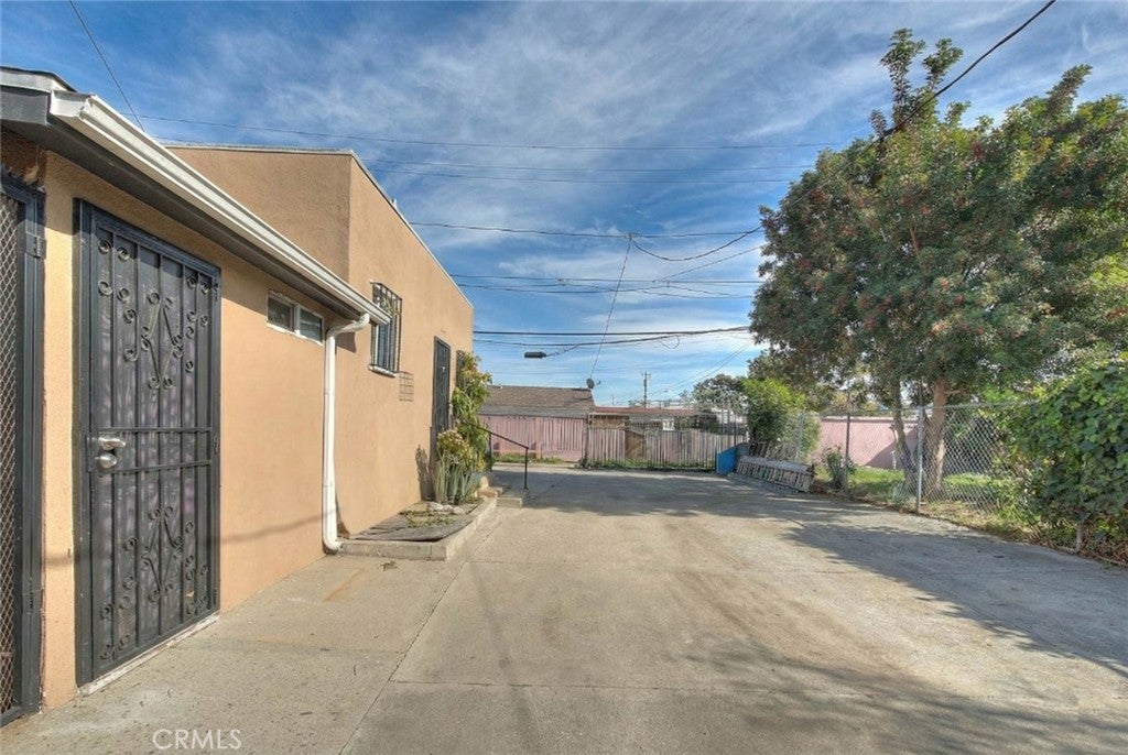 10606 Avalon Boulevard