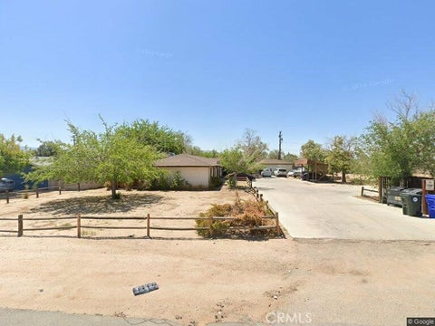 Photo of 21005 Little Beaver RD, Apple Valley, CA 92308 (MLS # HD26200294)