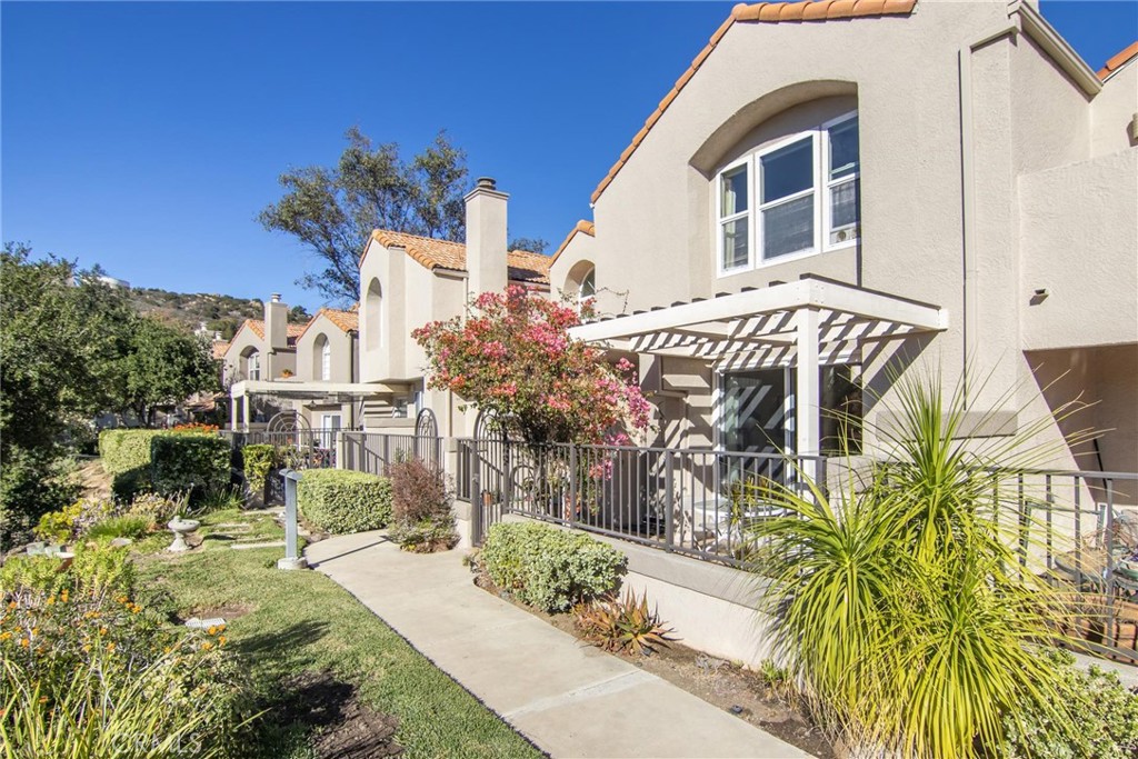 11203 Sierra Pass Place