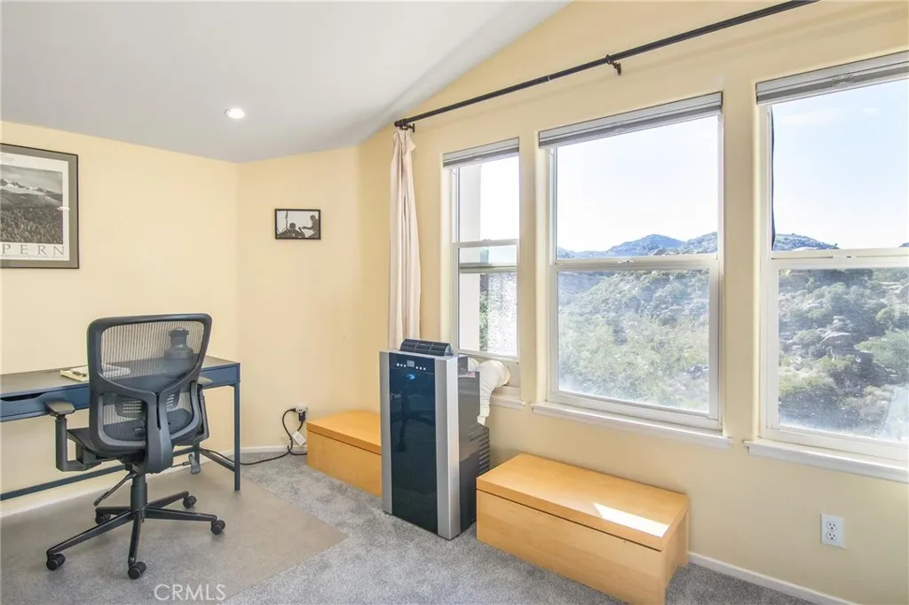 Chatsworth, California 91311, United States, 2 Bedrooms Bedrooms, ,3 BathroomsBathrooms,Residential,Active,244526