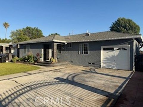 Photo of 1724 Fellows Place, Pomona, CA 91767 (MLS # DW25179564) Photo of 1724 Fellows Place, Pomona, CA 91767 (MLS # DW25179564)